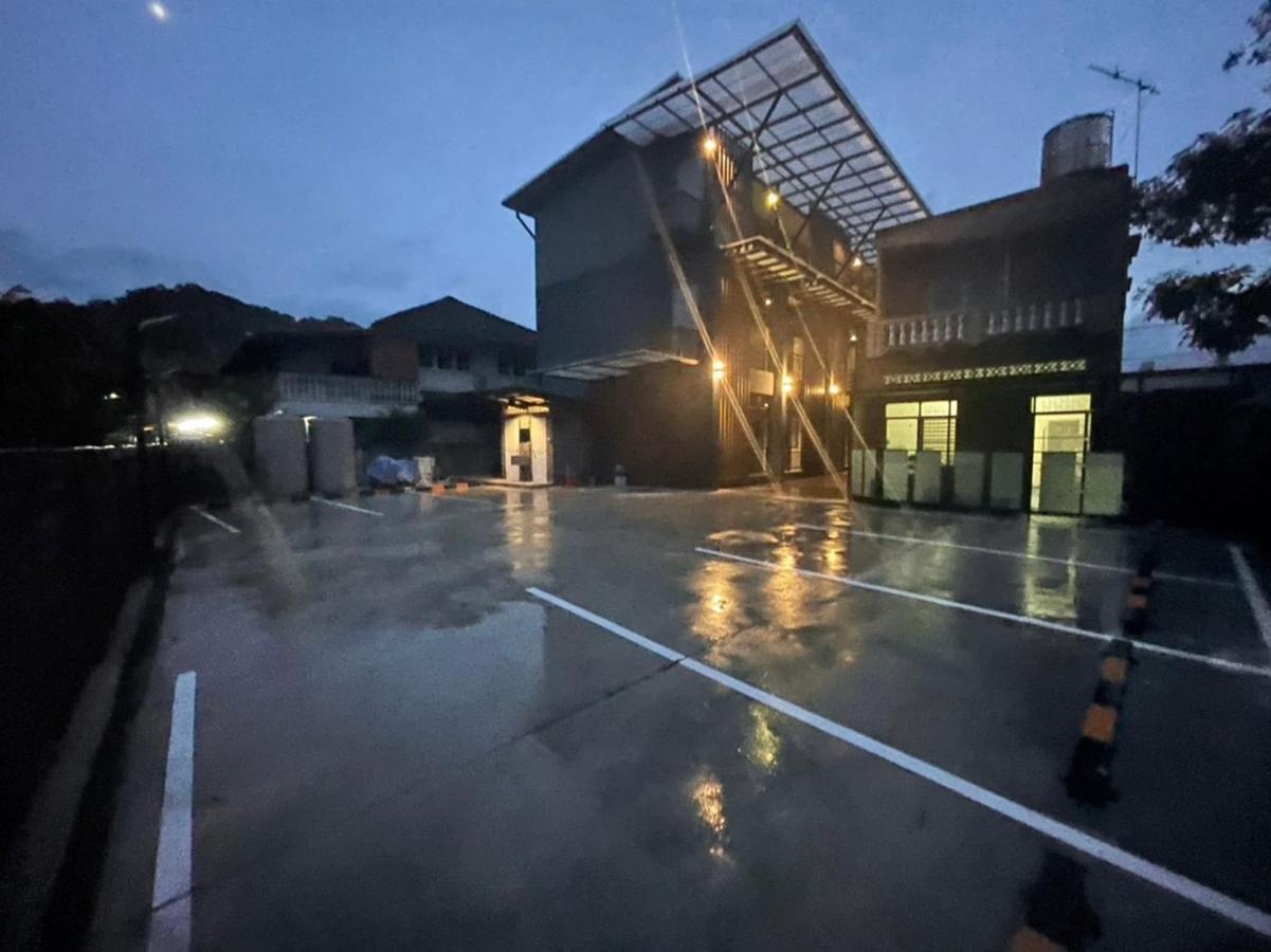 Loft Space Hotel Ranong Eksteriør billede