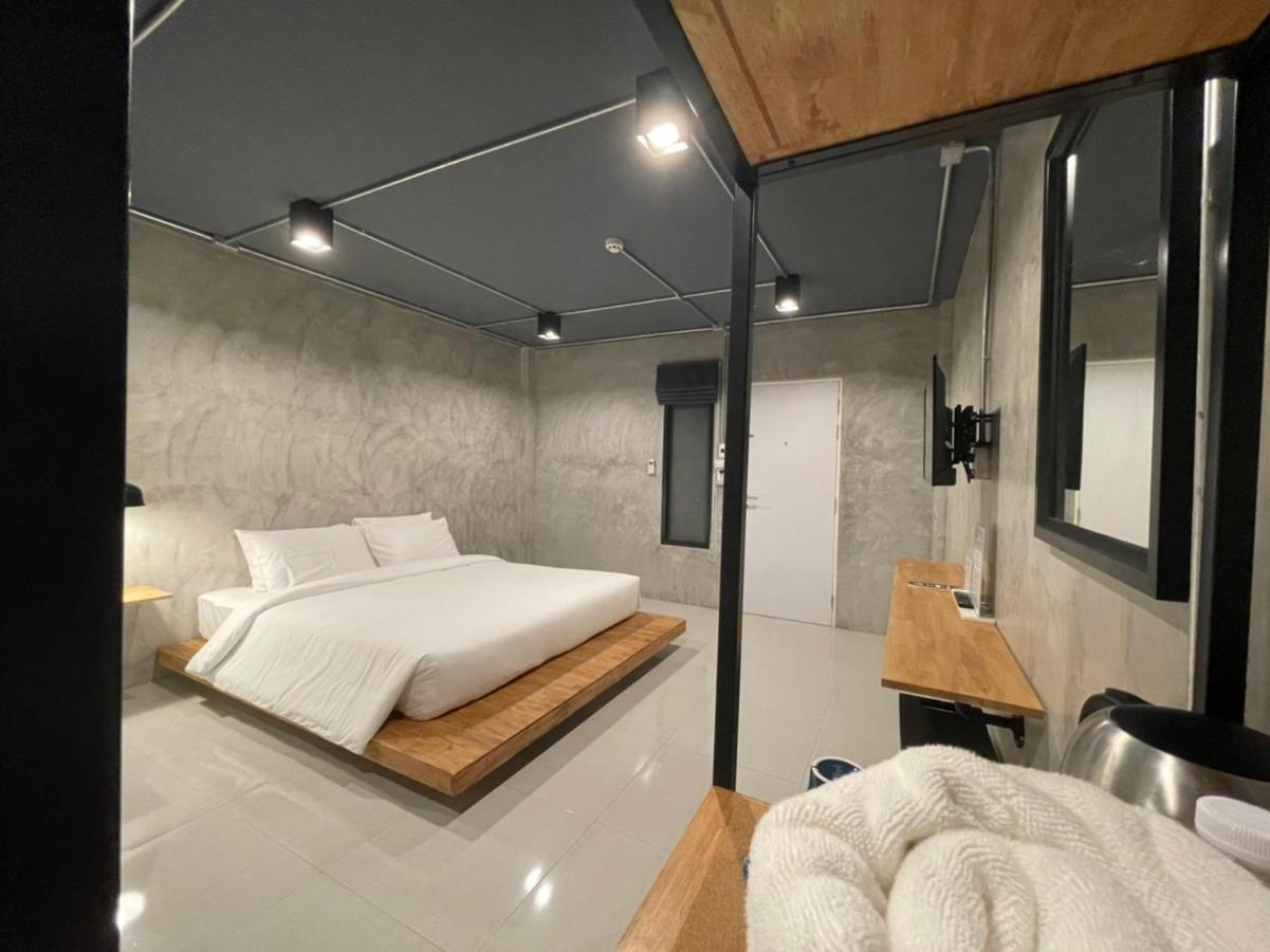 Loft Space Hotel Ranong Eksteriør billede